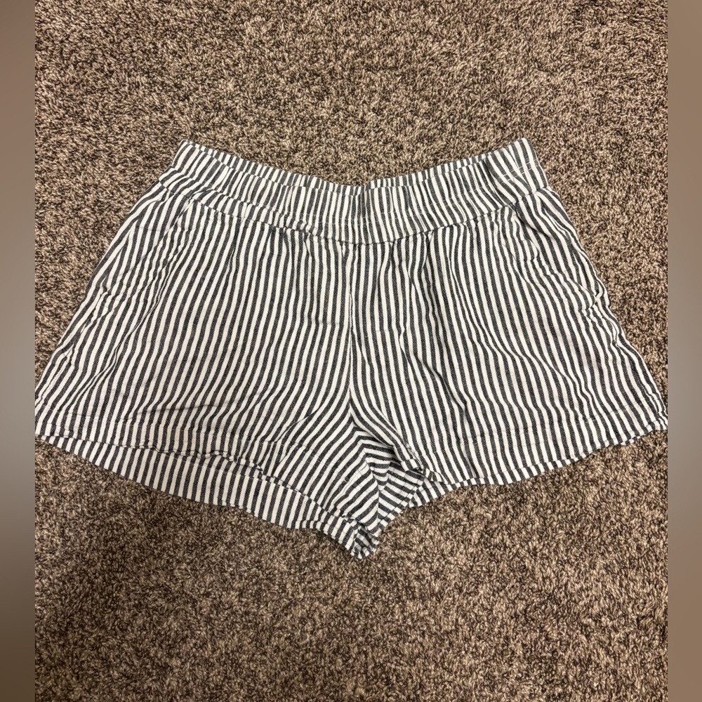 A New Day Striped Women's Shorts - Medium